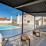 B 2 With Pool And Playground * Valbandon