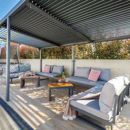 B 2 With Pool And Playground Villa Valbandon