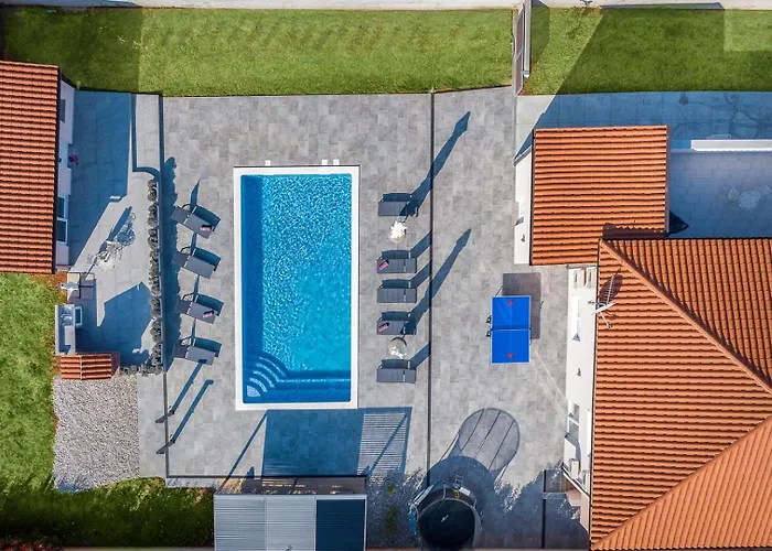 וילה B 2 With Pool And Playground
